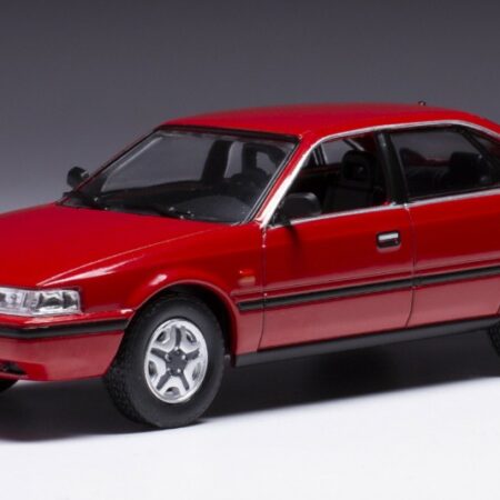 Ixo Model MAZDA 626 1987 RED 1:43