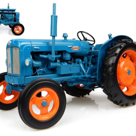 Universal Hobbies TRATTORE FORDSON MAJOR 1954 1:16