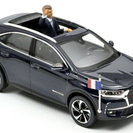 Norev DS 7 CROSSBACK PRESIDENTIEL 2017 W/FIGURE REPROD.1:43