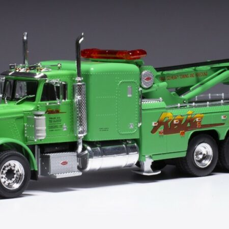 Ixo Model PETERBILT 359 WRECKER GREEN 1:43