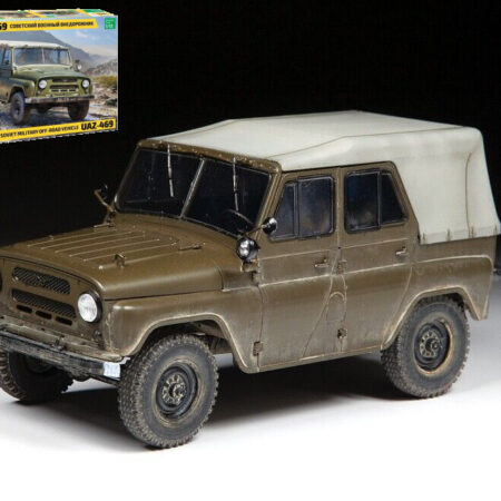 Zvezda UAZ 469 SOVIET MILITARY OFF-ROAD VEHICLE KIT 1:35