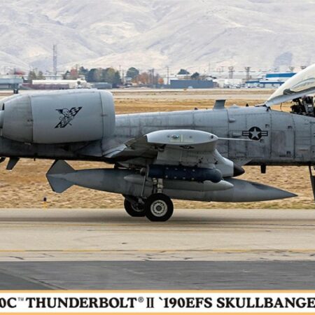 Hasegawa A-10C THUNDERBOLT II 190EFS SKULLBANGERS KIT 1:72