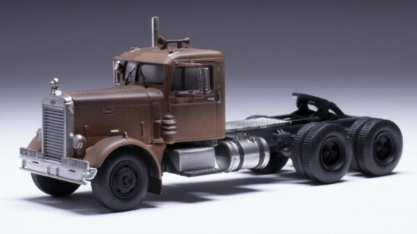 Ixo Model PETERBILT 281 1955 RUSTY VERSION 1:64