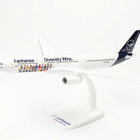 Herpa AIRBUS A330-300 "LUFTHANSA DIVERSITY" 1:200