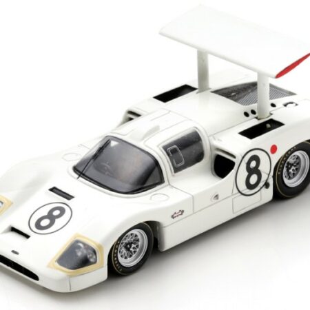 Spark Model CHAPARRAL 2F N.8 LM 1967 B.JENNINGS-B.JOHNSON 1:43