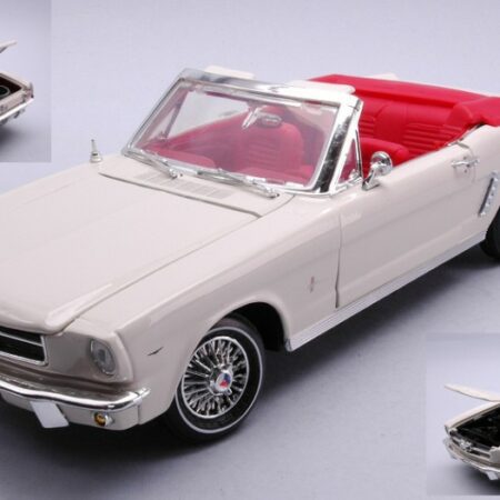 MotorMax FORD MUSTANG CONVERTIBLE "JAMES BOND GOLDIFINGER" CREME/WHITE 1:18