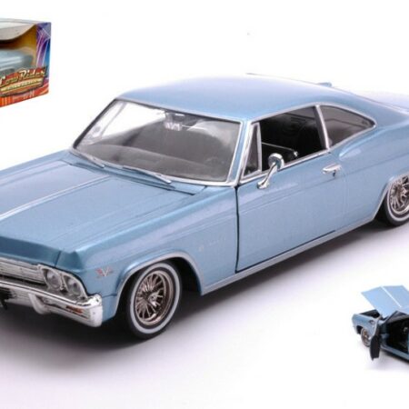 Welly CHEVROLET IMPALA SS396 COUPE' 1965 METALLIC LIGHT BLUE 1:24