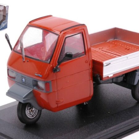 Italeri APE TM P 703 1984 BRIK RED 1:32