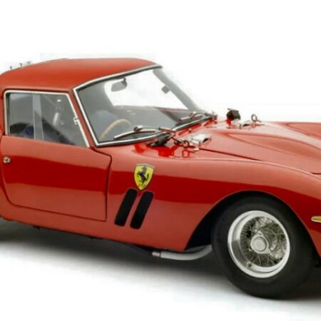 CMC FERRARI 250 GTO LONDON MOTOR SHOW 1962 RED 1:18