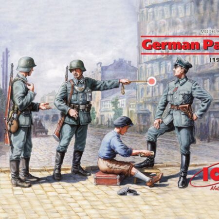 ICM GERMAN PATROL 1939-1942 1 OFFICER + 2 SOLDIERS + 1 CIVILIAN KIT 1:35