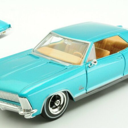 Maisto BUICK RIVIERA 1965 LIGHT BLUE METALLIC 1:24