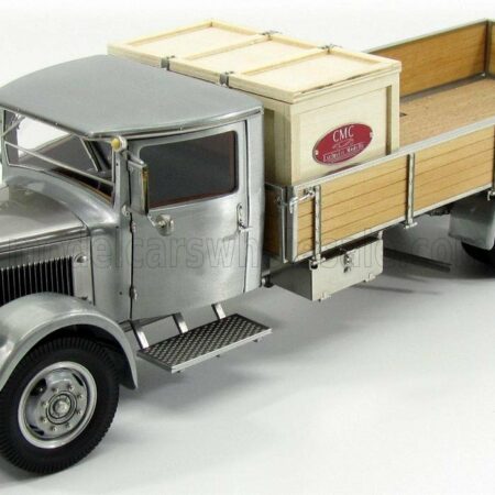 CMC 1/18 MERCEDES BENZ | LO2750 PLATFORM TRUCK WITH WOODEN BOX CAR TRANSPORTER 1936 | GREY WOOD