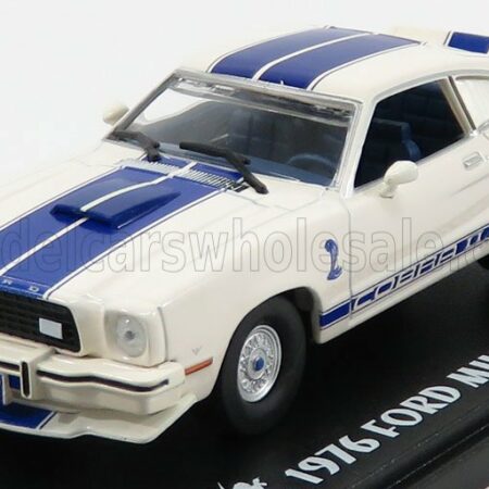 GREENLIGHT 1/43 FORD USA | SHELBY MUSTANG II COBRA II 1976 - CHARLIE'S ANGELS (JILL MUNROE'S CAR) | WHITE BLUE