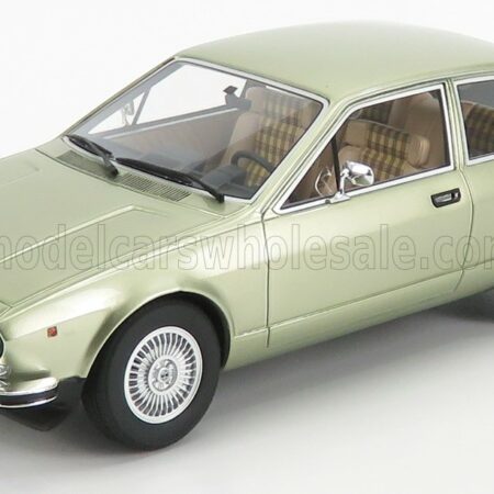 CULT-SCALE MODELS 1/18 ALFA ROMEO | ALFETTA GT 1.8 1974 | LIGHT GREEN MET