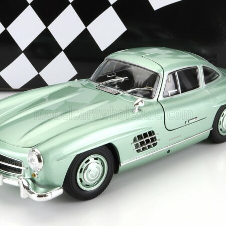 MINICHAMPS 1/18 MERCEDES BENZ | 300SL COUPE (W198) 1955 | GREEN