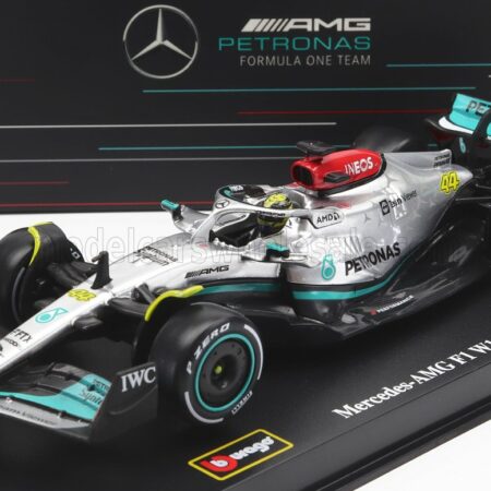 BURAGO 1/43 MERCEDES GP | F1 W13E TEAM MERCEDES-AMG PETRONAS F1 N 44 SEASON 2022 LEWIS HAMILTON - WITH HELMET AND PLASTIC SHOWCASE | SILVER GREEN