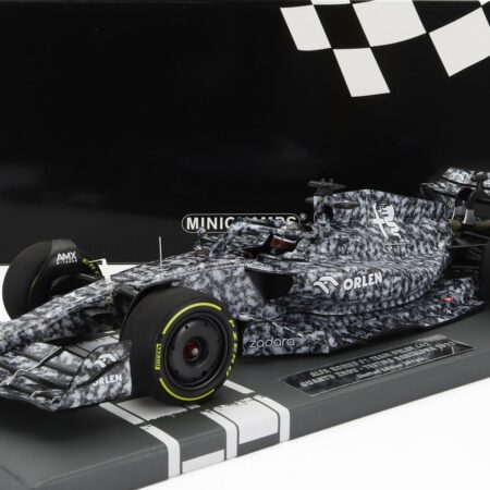 MINICHAMPS 1/18 ALFA ROMEO | F1  C42 TEAM ORLEN RACING N 24 TEST BARCELONA 2022 GUANYU ZHOU | BLACK WHITE