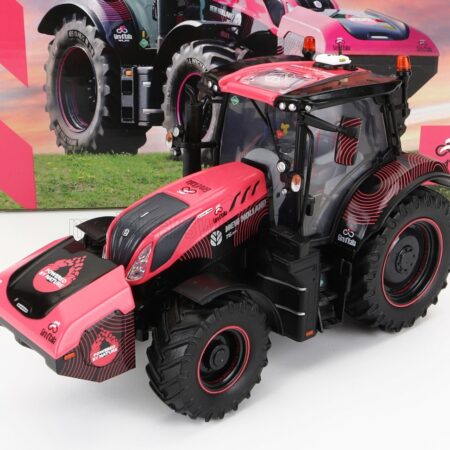 UNIVERSAL HOBBIES 1/32 NEW HOLLAND | T6.180 TRACTOR METHANE POWER 2022 - GIRO D'ITALIA LIVERY | PINK BLACK