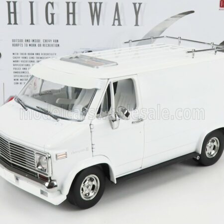 HIGHWAY61 1/18 CHEVROLET | G-SERIES VAN 1976 | WHITE