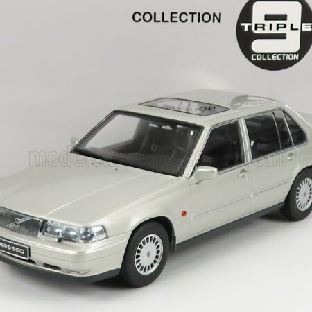 TRIPLE9 1/18 VOLVO | 960 1996 | SILVER SAND MET