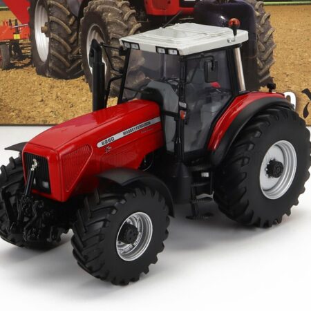 UNIVERSAL HOBBIES 1/32 MASSEY FERGUSON | MF8260 TRACTOR 2012 | RED