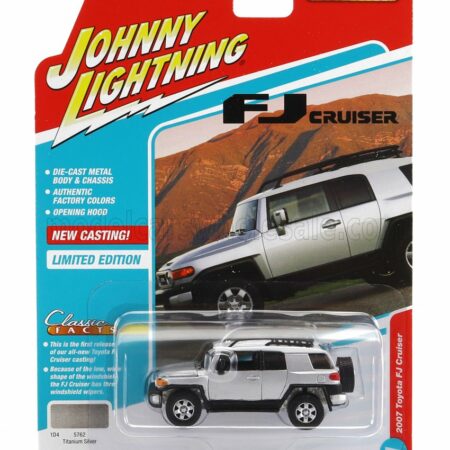 JOHNNY LIGHTNING 1/64 TOYOTA | FJ CRUISER 2007 | SILVER