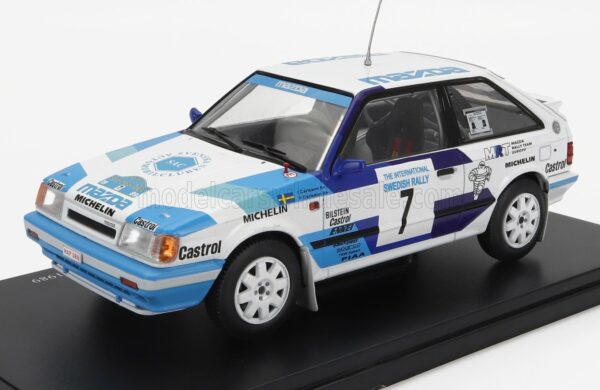 EDICOLA 1/24 MAZDA | 323 4WD N 7 WINNER RALLY SWEDISH 1989 I.CARLSSON - P.CARLSSON | WHITE LIGHT BLUE