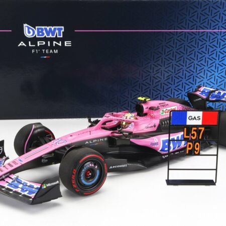 MINICHAMPS 1/18 ALPINE | F1  A523 TEAM BWT ALPINE N 10 9th BAHRAIN GP WITH PIT BOARD 2023 PIERRE GASLY | PINK BLACK BLUE