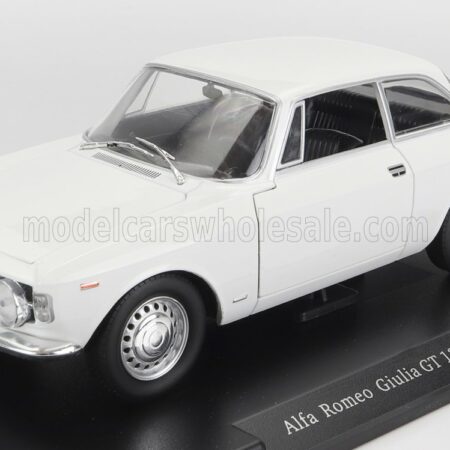 EDICOLA 1/24 ALFA ROMEO | GIULIA GT 1300 JUNIOR 1966 - CON VETRINA - WITH SHOWCASE | WHITE