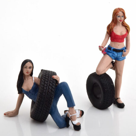 MOTORHEAD 1/18 - FIGURES - 2 X GIRLS VAL & ANDIE - TYRES BRIGADE